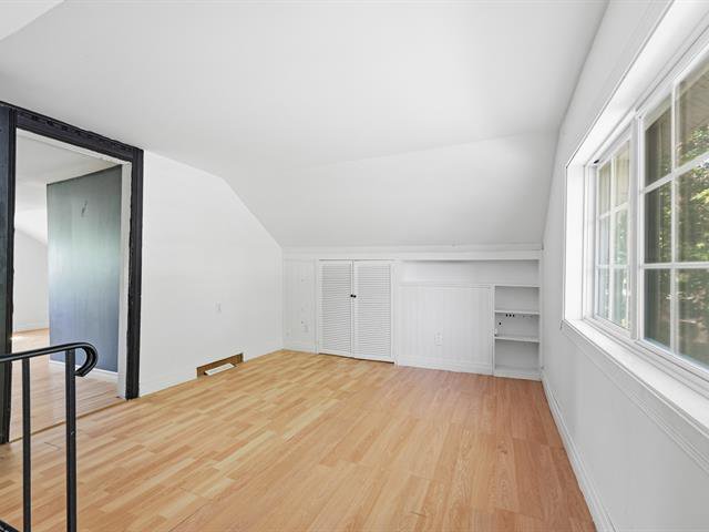 Espace ouvert parfait pour bureau/boudoir/chambre