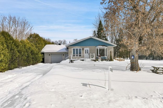 Bungalow St Eugene - 4837, County Road 14