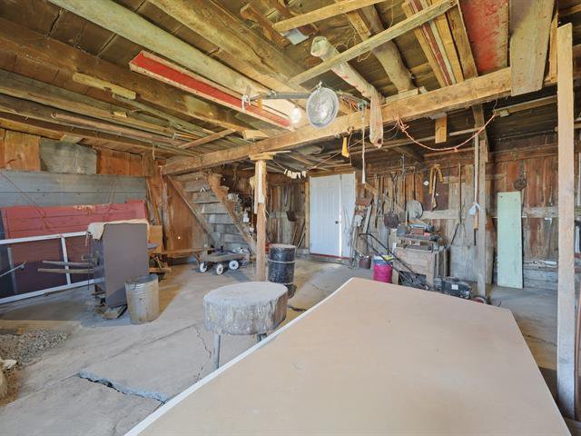 Hangar/garage