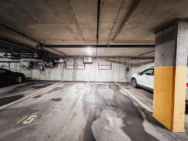 Garage : espace commune a usage restrient num. 14