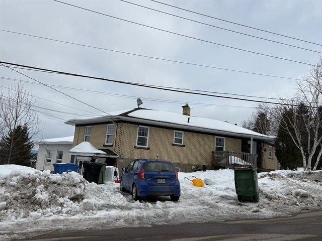 Triplex Chicoutimi (Saguenay) - 708, Rue Ste-Anne