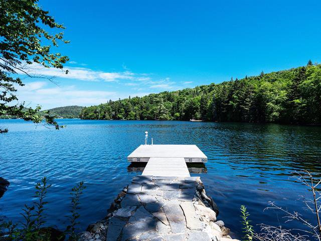 Waterfront : Waterfront private Dock