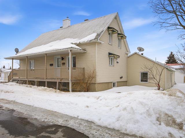 Two or more storey Saint-Hugues - 425, Rue St-Jacques