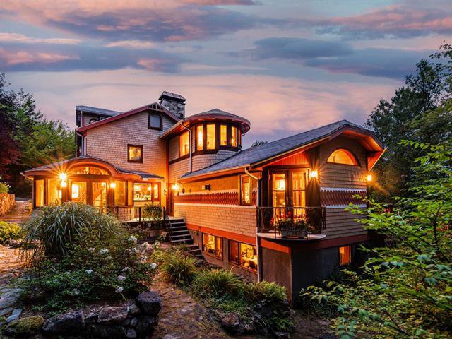 Frontage : Main residence