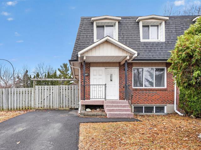 Maison à étages Brossard / Noms de rues (T) - 6380, Av. Tisserand