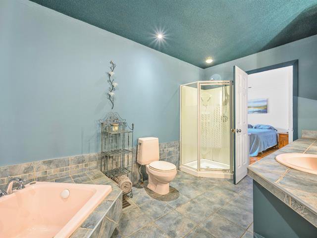 Ensuite bathroom