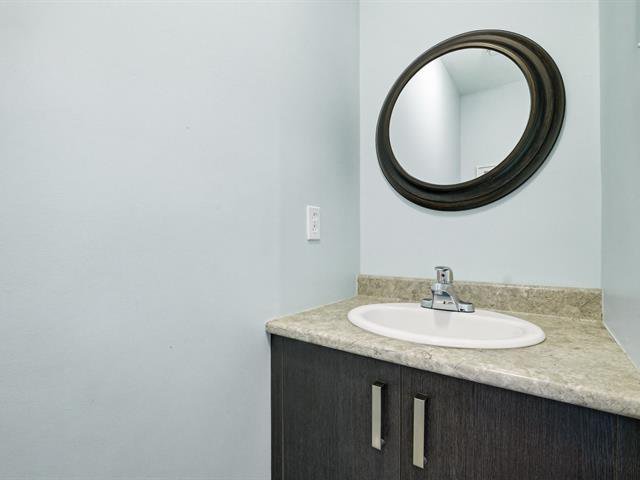 Salle d'eau : Au 1e étage