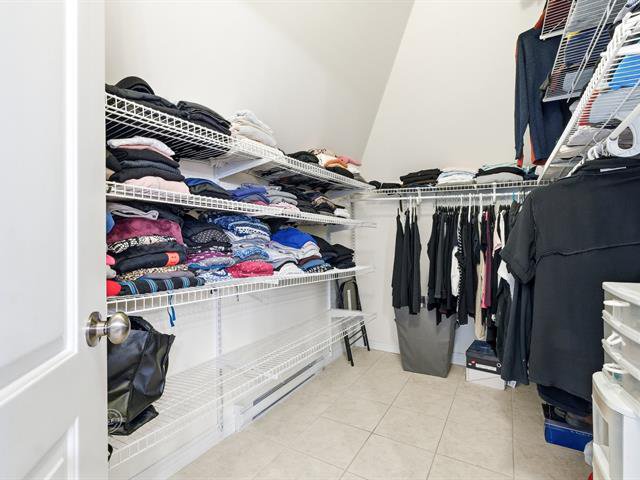 Rangement : +Walk in dans la chambre