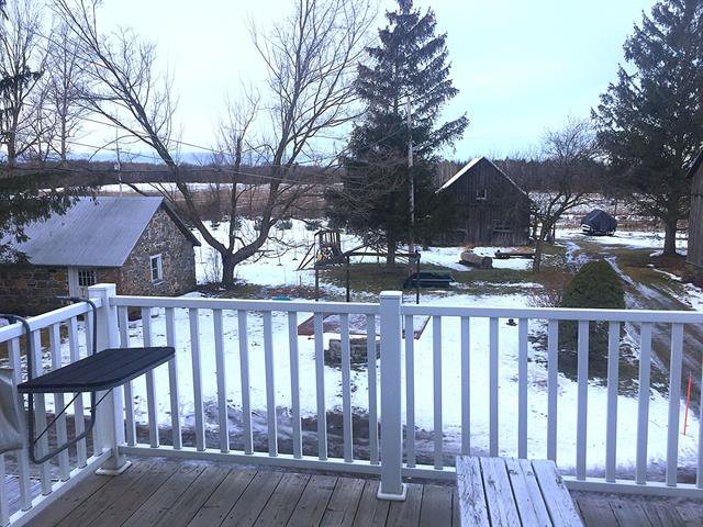 Balcony : Sight to the West