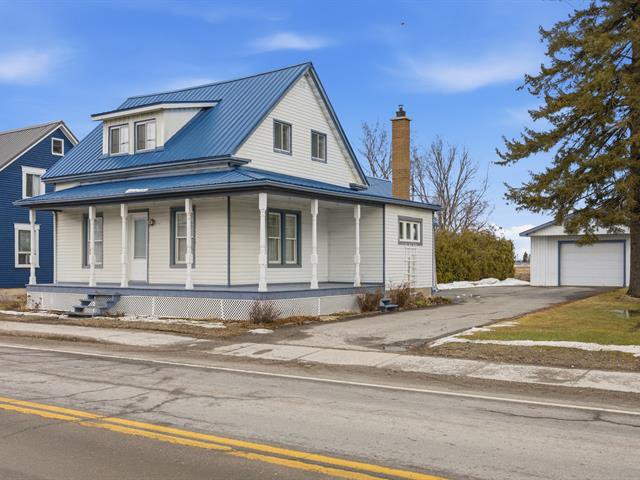 Maison à étages Saint-Dominique - 1281, Rue Principale