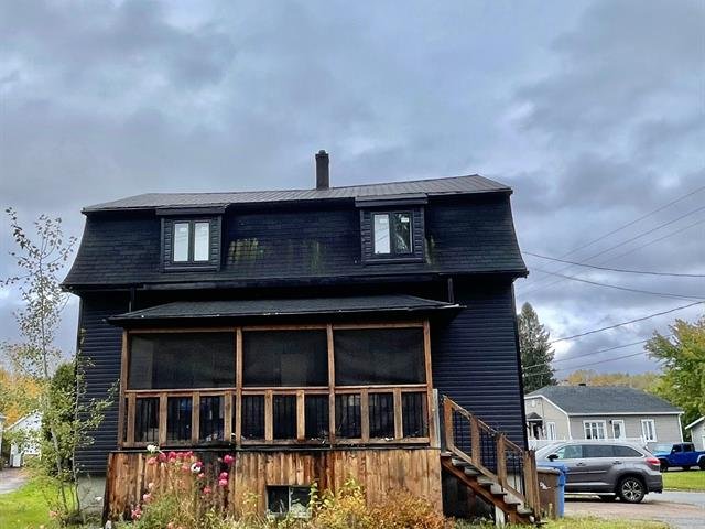 Maison de plain-pied Hébertville - 567, Rue La Barre Maison de plain-pied Hébertville - 567, Rue La Barre