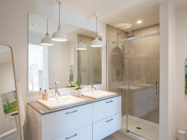 Ensuite bathroom