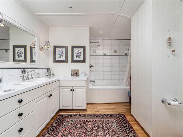 Salle de bains attenante à la CCP