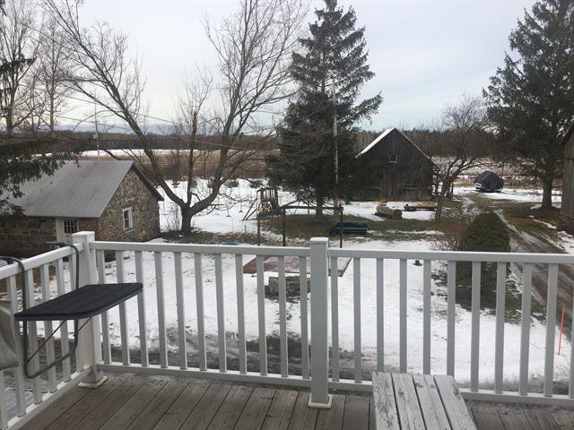 Balcony : from the master bedroom, to the West.