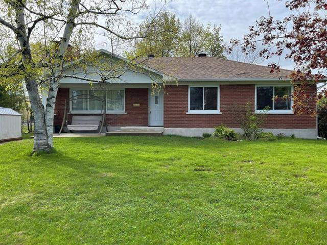 Maison de plain-pied Pointe-Claire / Centre Est - 182, Av. Duke-of-Kent