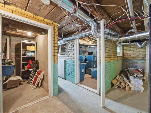 Vue d'ensemble des rangements du sous-sol