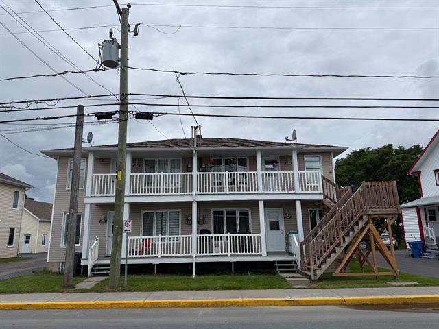 Quadruplex Saint-Bruno - 744-750, Av. St-Alphonse Quadruplex Saint-Bruno - 744-750, Av. St-Alphonse