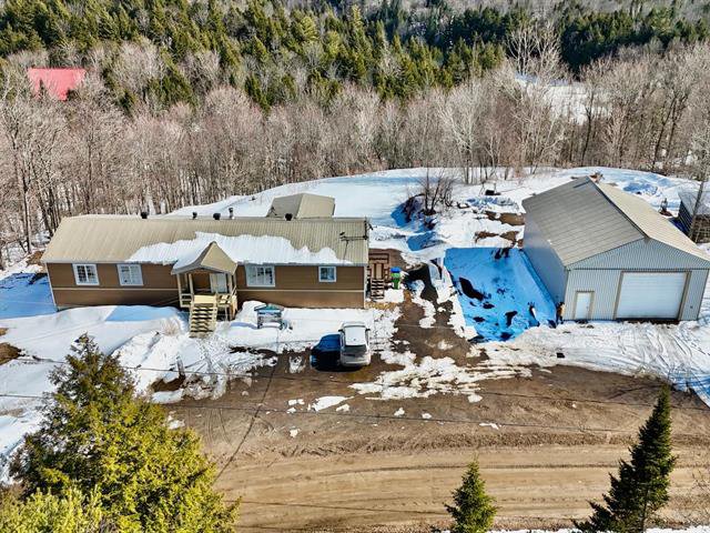 Maison de plain-pied Grenville-sur-la-Rouge / Canton Grenville - 11, Rue de Laredo