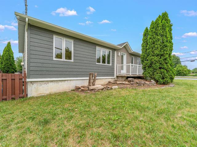 Maison de plain-pied Saint-Jean-sur-Richelieu / Saint-Luc - 14, Rue Labrosse Maison de plain-pied Saint-Jean-sur-Richelieu / Saint-Luc - 14, Rue Labrosse