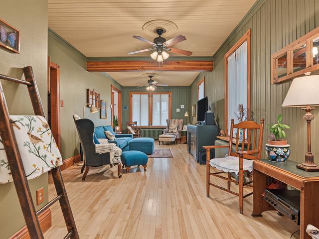 Salon