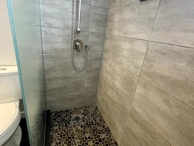 Salle de bains : douche double longueur s_sol