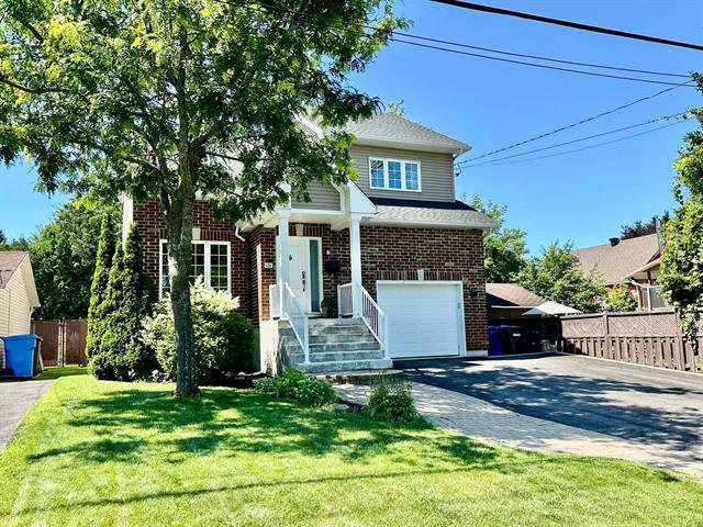 Maison à un étage et demi Deux-Montagnes / Sud - 418, 3e Avenue