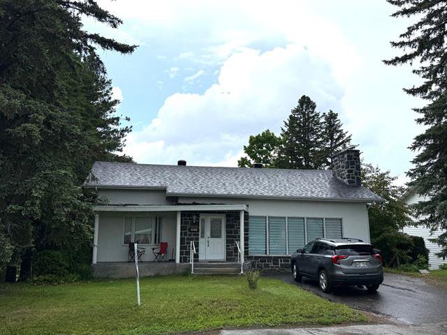 Duplex Alma - 1095, Boul. Auger O.