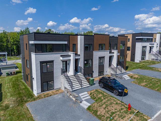Maison à étages Les Nations (Sherbrooke) / Jacques-Cartier - 996, Rue du Seyval