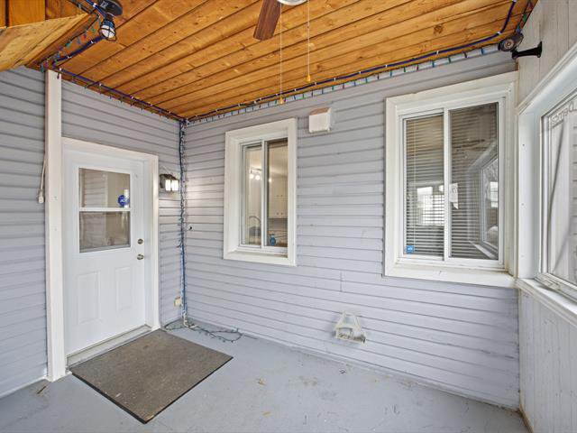 Entrée du 105 par la véranda