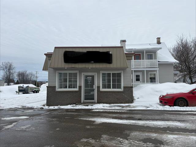 Triplex Chicoutimi (Saguenay) / Chicoutimi-Nord - 2601-2605, Rue Roussel