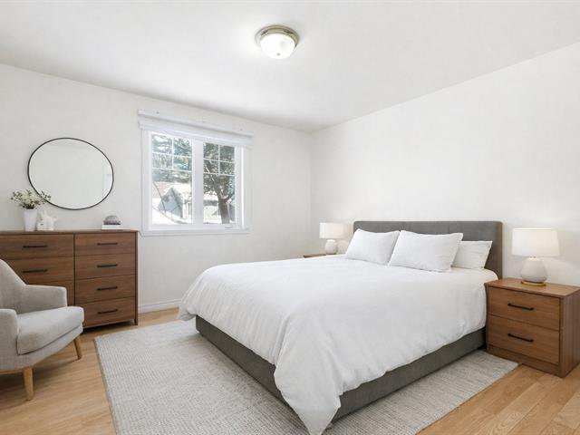 Chambre à coucher : Grande chambre secondaire 2e