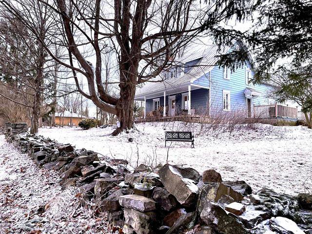 View : from the road.