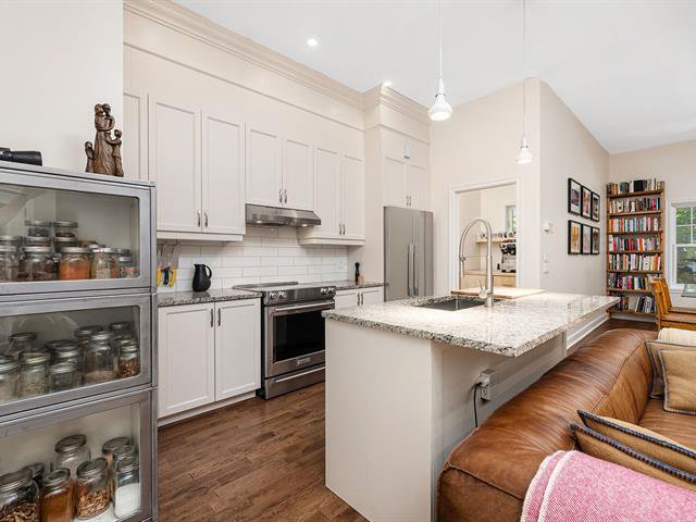 Kitchen : Gourmet Kitchen