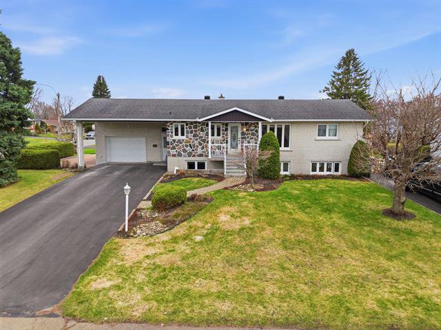 Duplex Saint-Hyacinthe / Saint-Thomas-d'Aquin - 6625-6635, Rue du Clocher