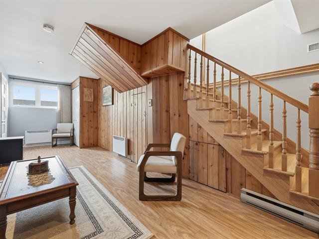 Escalier menant a sous-sol