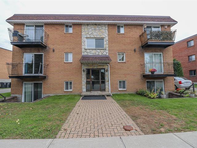Propriété à revenus Sainte-Thérèse / Centre (Vieux) - 91, Boul. René-A.-Robert