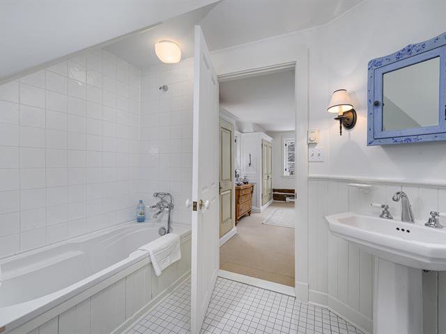 Salle de bains attenante à la CCP