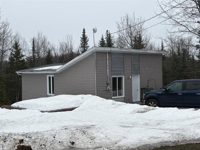 Maison de plain-pied Lac-Kénogami (Saguenay) - 4690, Rue Gilbert