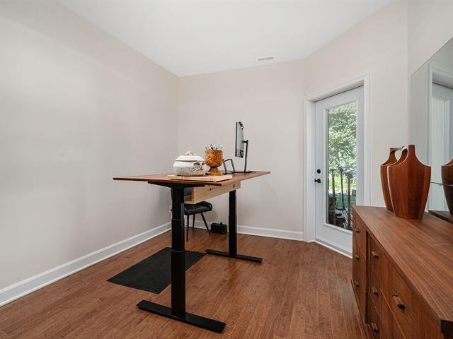 Office : Home Office or yoga studio
