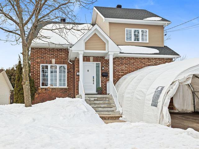 Maison à un étage et demi Deux-Montagnes / Sud - 418, 3e Avenue