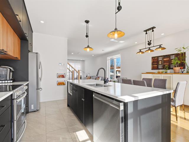 Cuisine : Avec paniers intégré et rangement pratique!