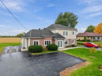Commercial rental space / Office Sainte-Martine - 720, Boul. St-Jean-Baptiste E.